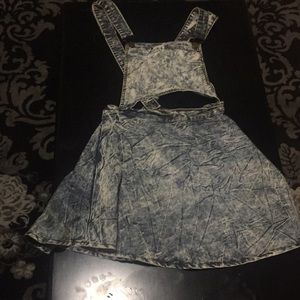 Overalls/skirt